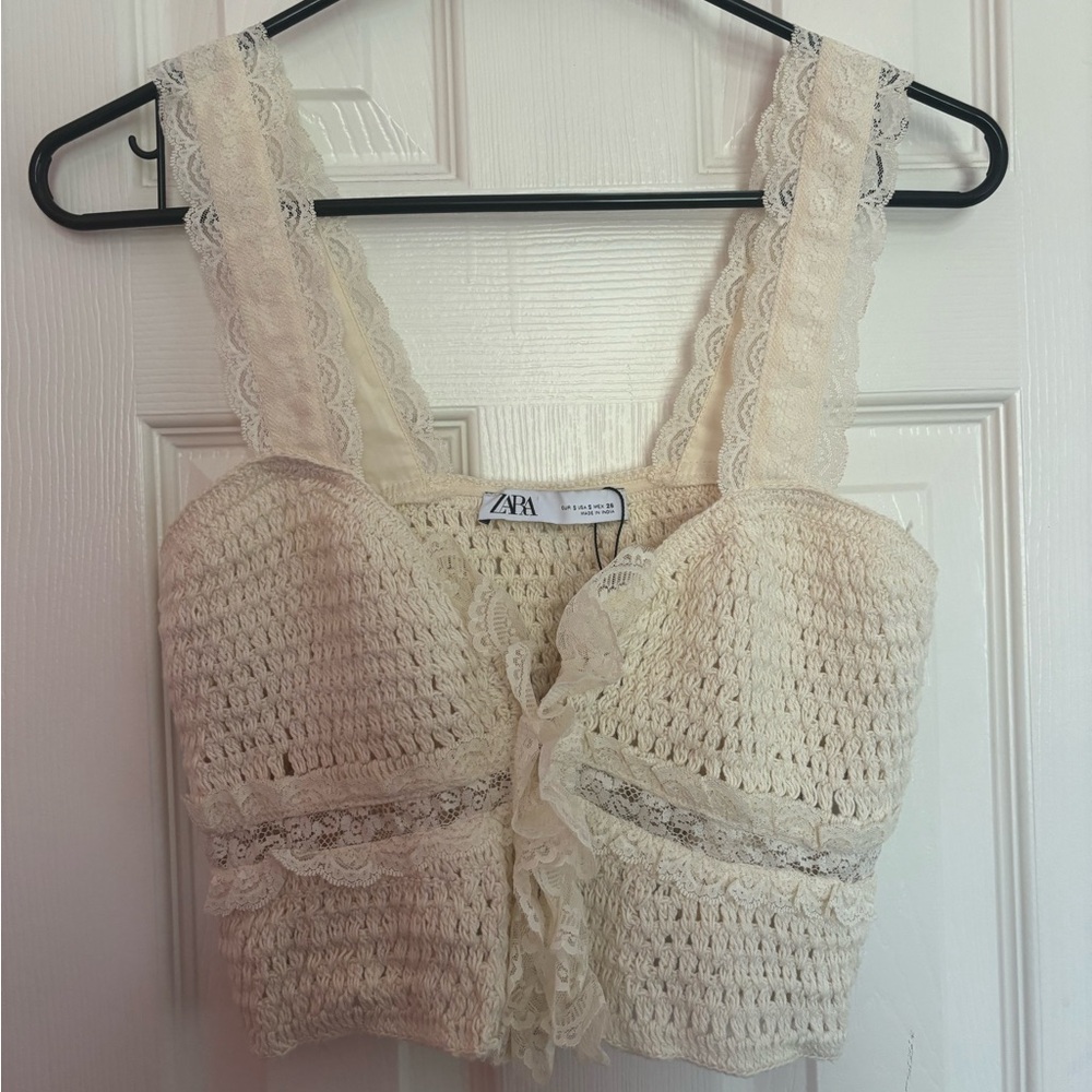 NWOT Zara cream crochet lace summer crop top S